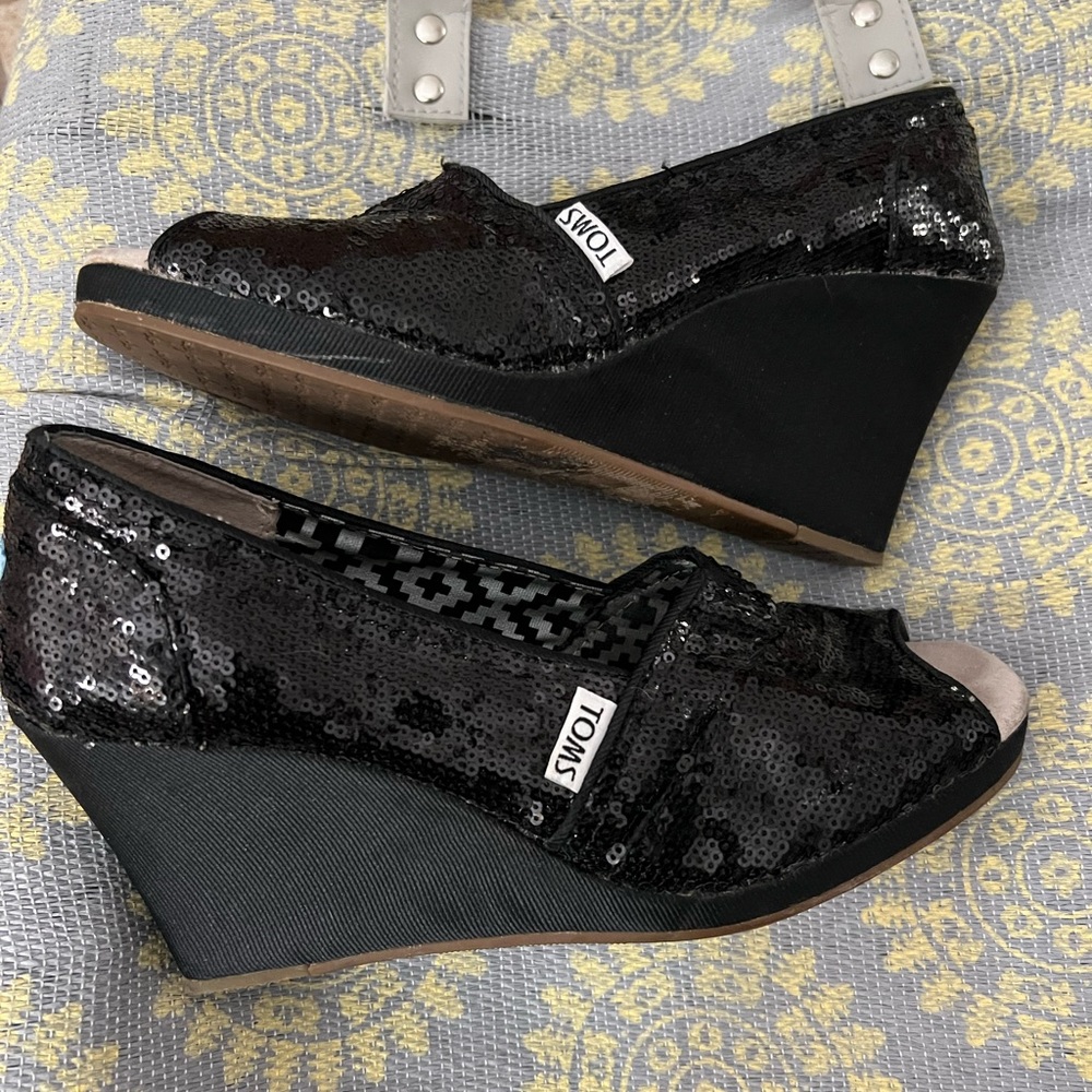 Cute Black Sparkly Toms Wedges 7.5W